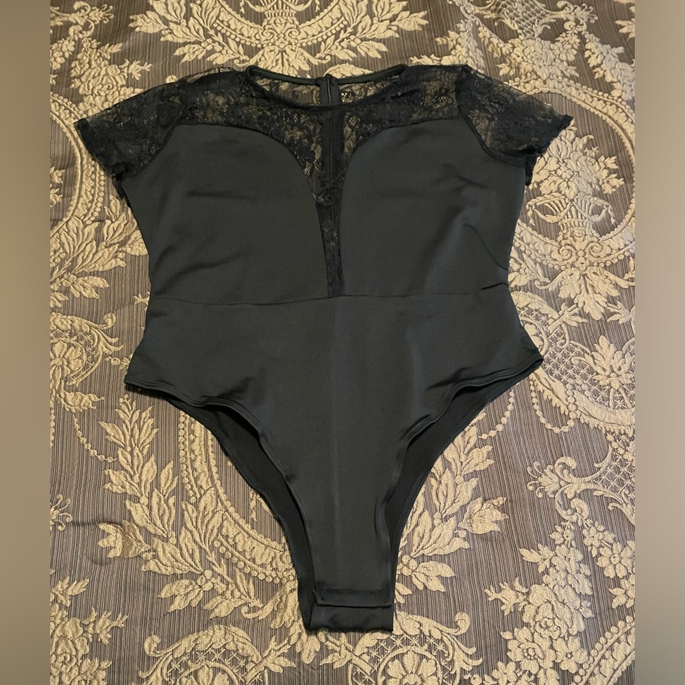 Women Mesh See Through Jumpsuit Short Sleeve Bodysuit Size XL Like New!